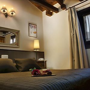 Habitación Económica con Cama King